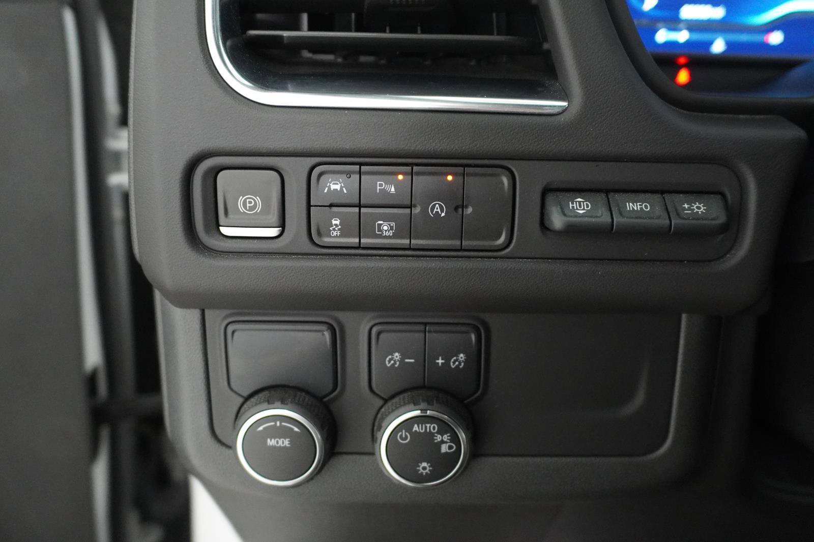 Used 2023 Chevrolet Suburban Premier w/ Texas Edition RWD image 21