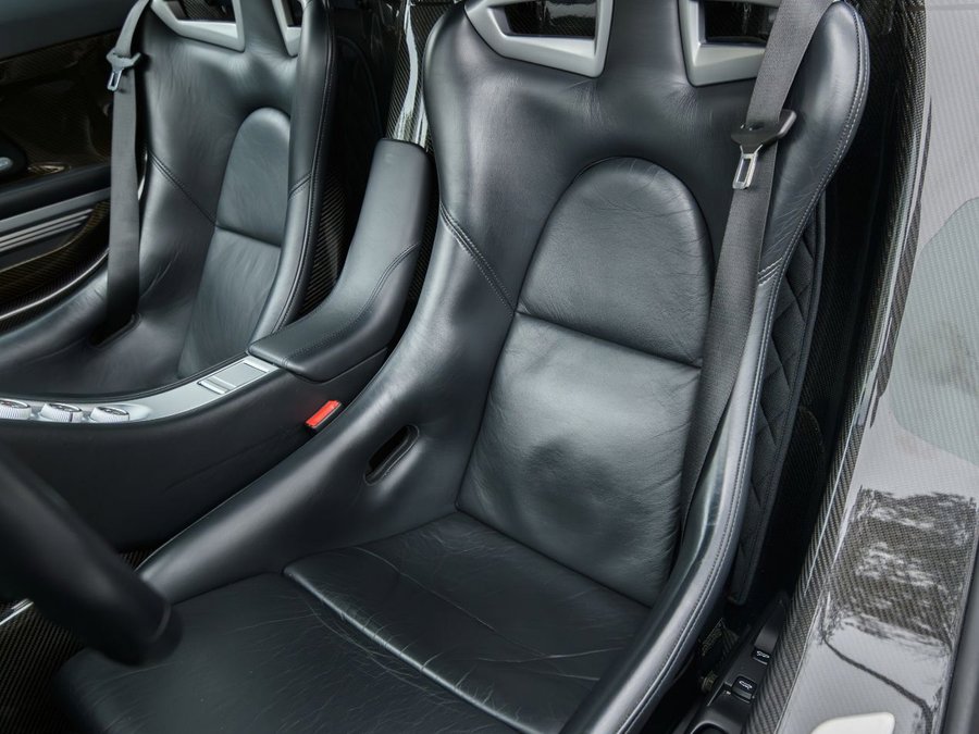 Used 2004 Porsche Carrera GT image 19