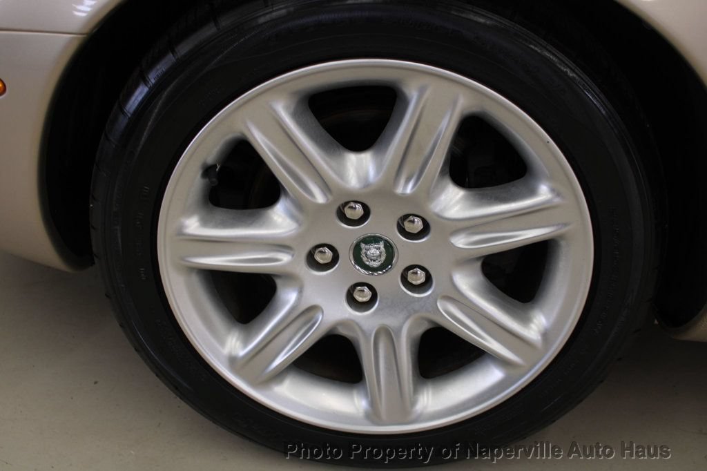 Used 2002 Jaguar XK8 Convertible RWD image 44