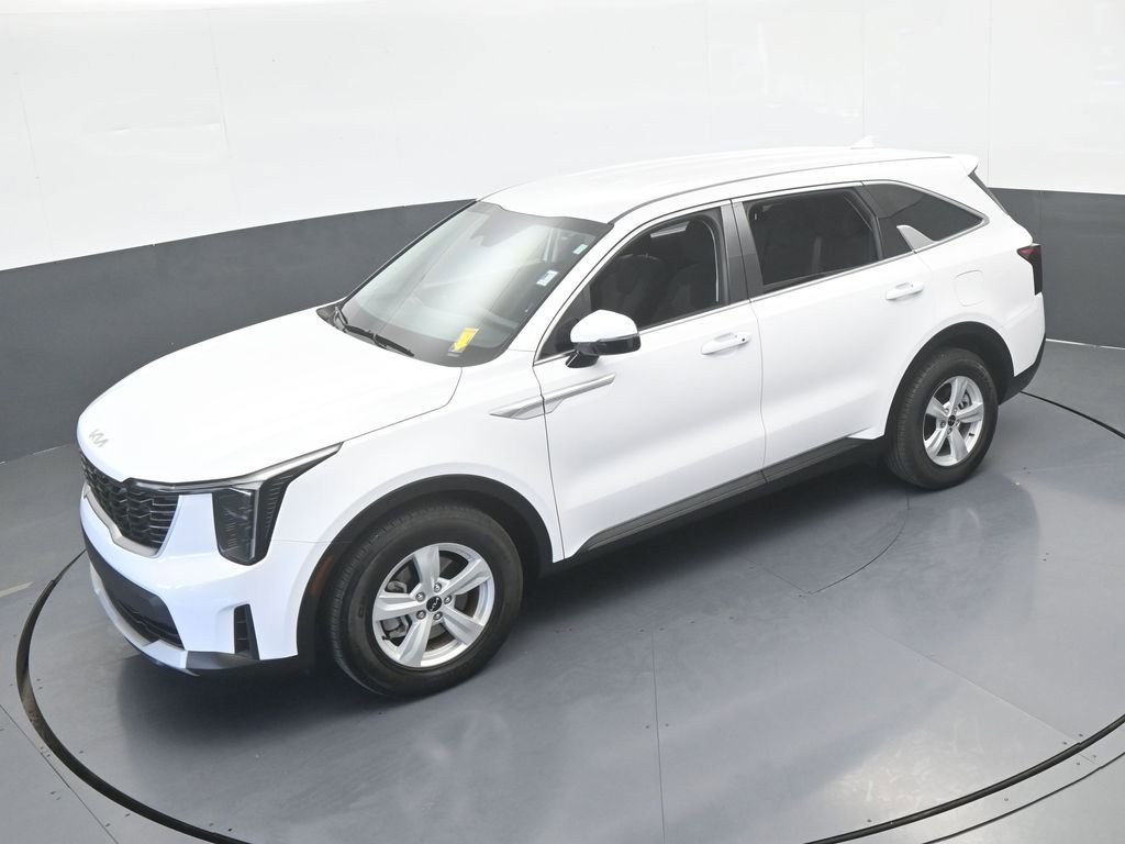 Used 2025 Kia Sorento LX image 44