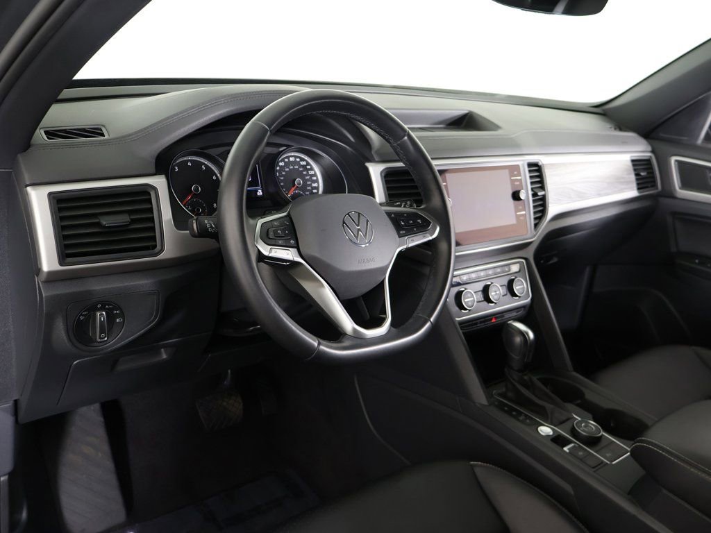Used 2020 Volkswagen Atlas Cross Sport SE image 26