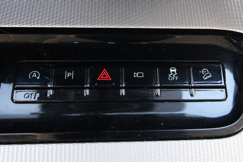 Used 2025 Ford Expedition Active AWD/4WD image 29