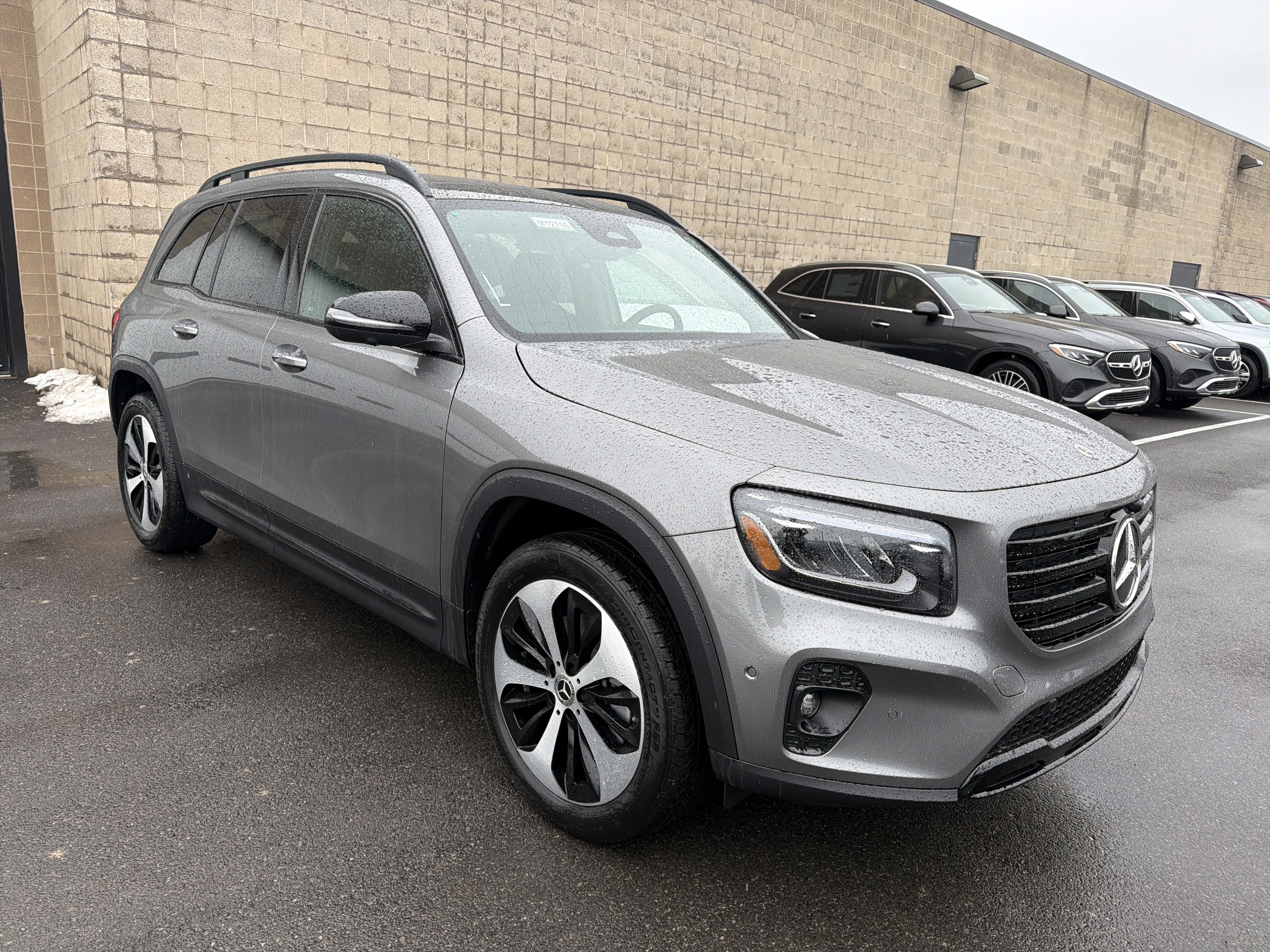 New 2026 Mercedes-Benz GLB 250 4MATIC image 2