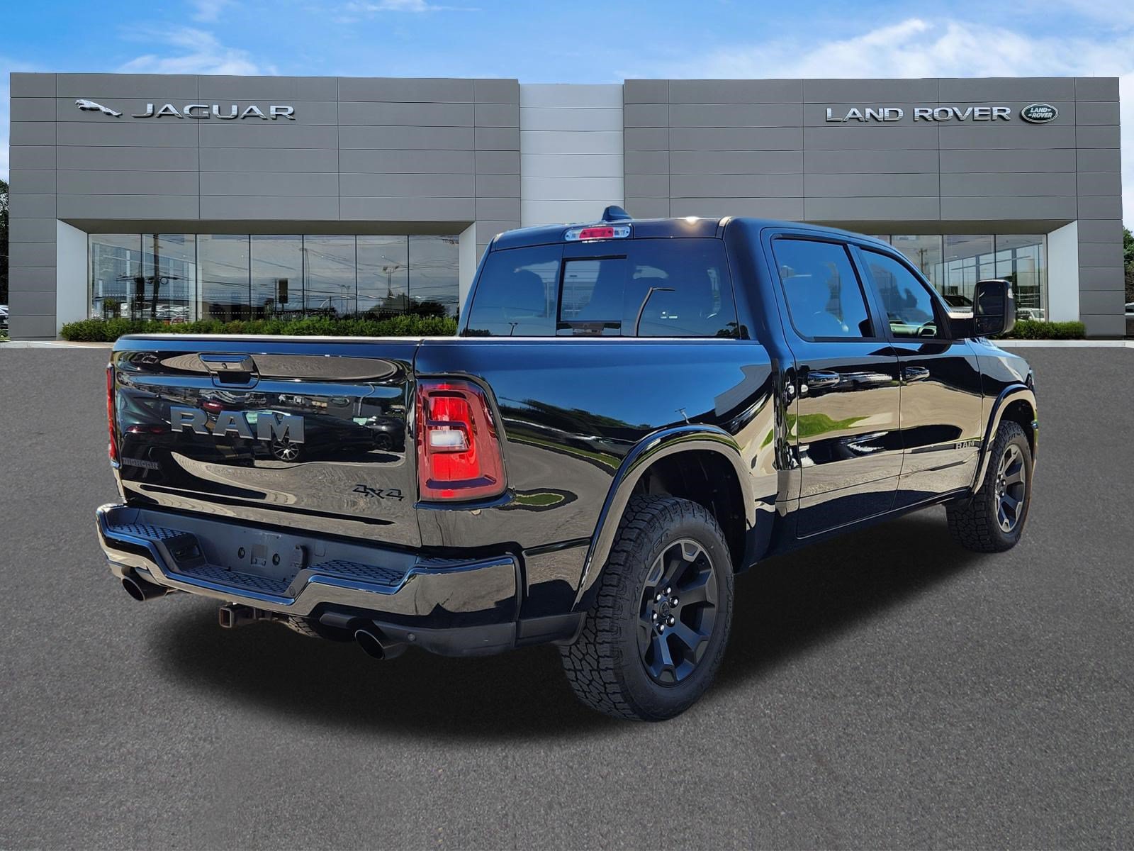 Used 2026 RAM 1500 Big Horn AWD/4WD image 4