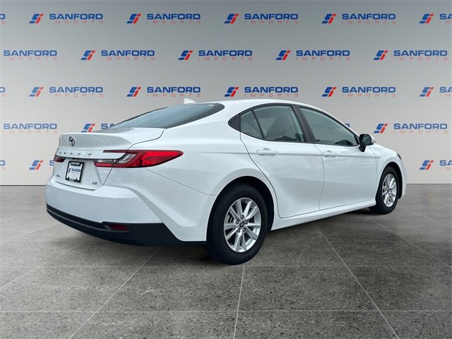 Used 2025 Toyota Camry LE image 5