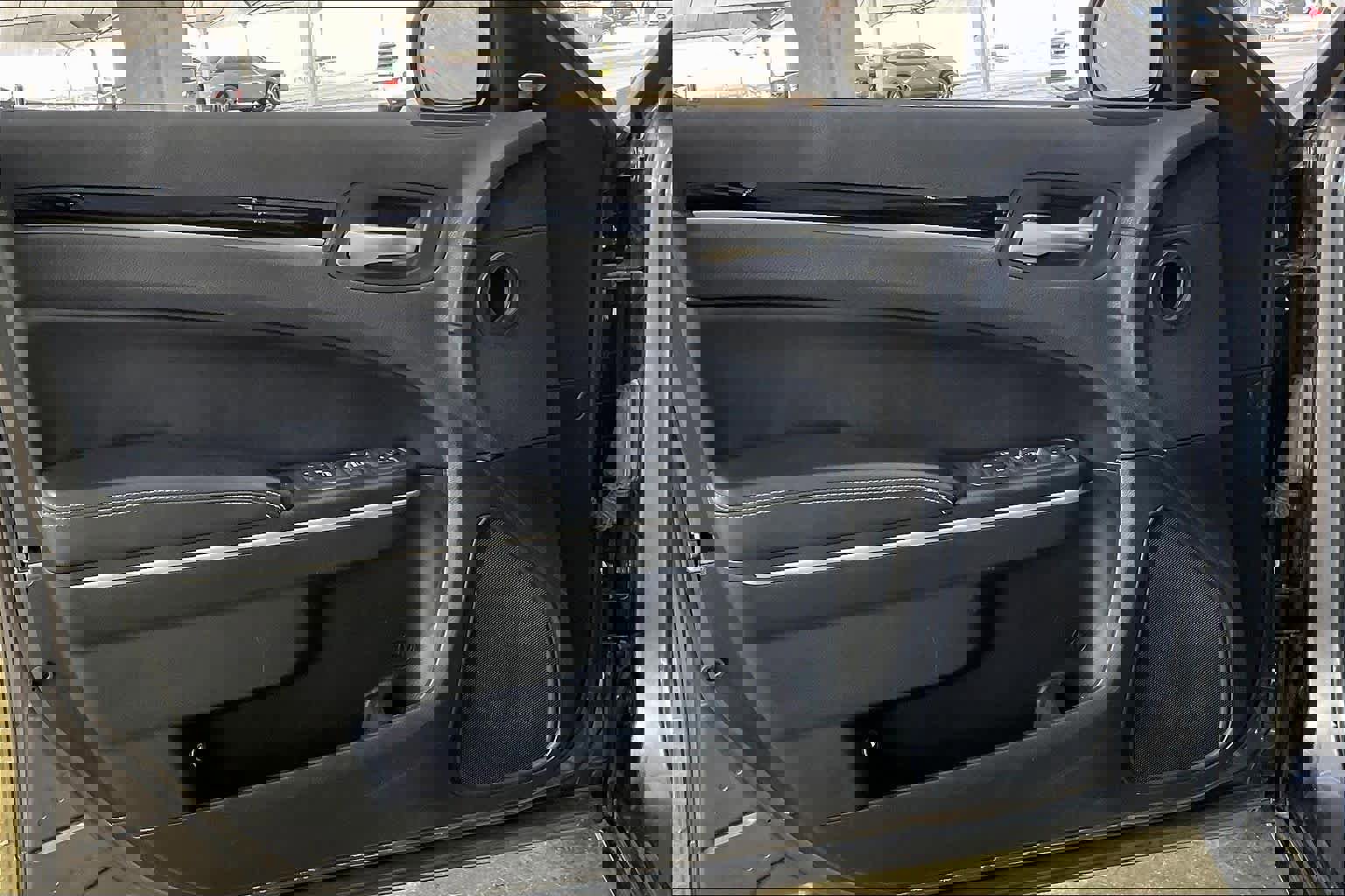 Used 2023 Chrysler 300 S image 21