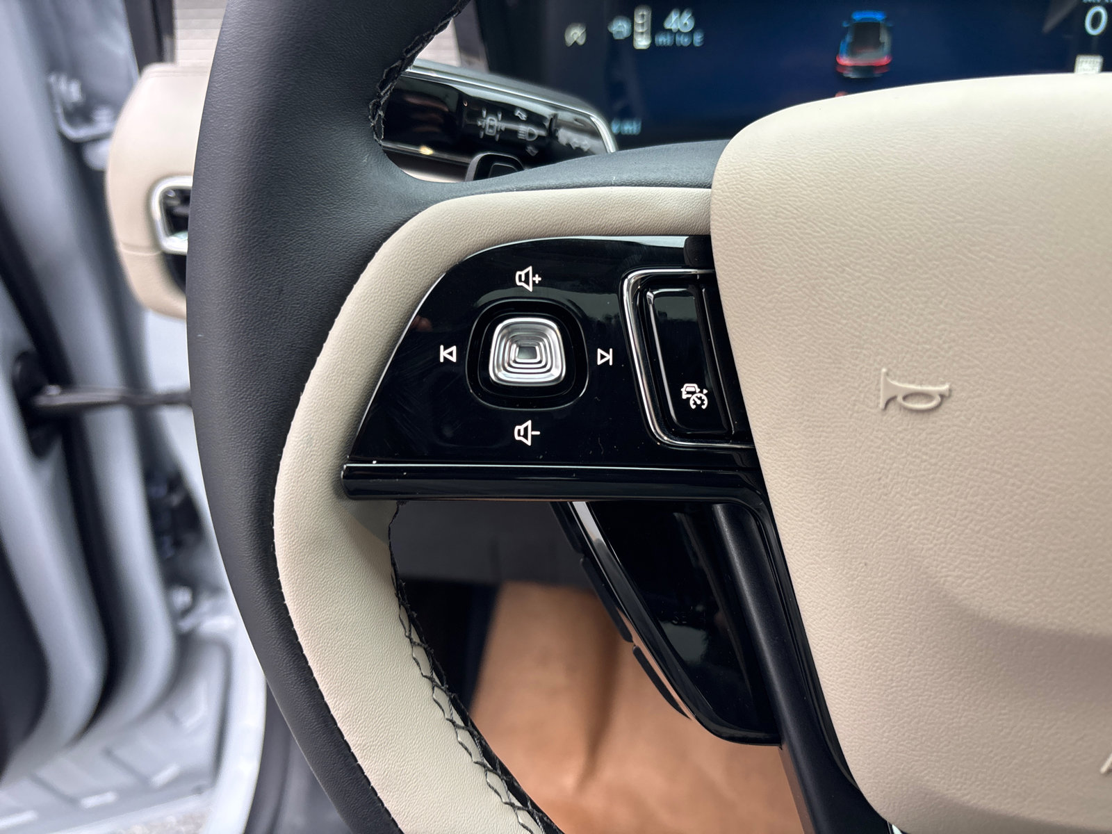 New 2026 Lincoln Corsair Premiere image 17