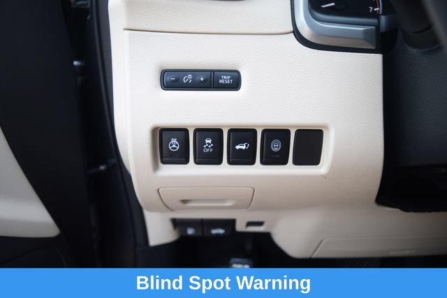 Used 2024 Nissan Murano SL AWD/4WD image 7