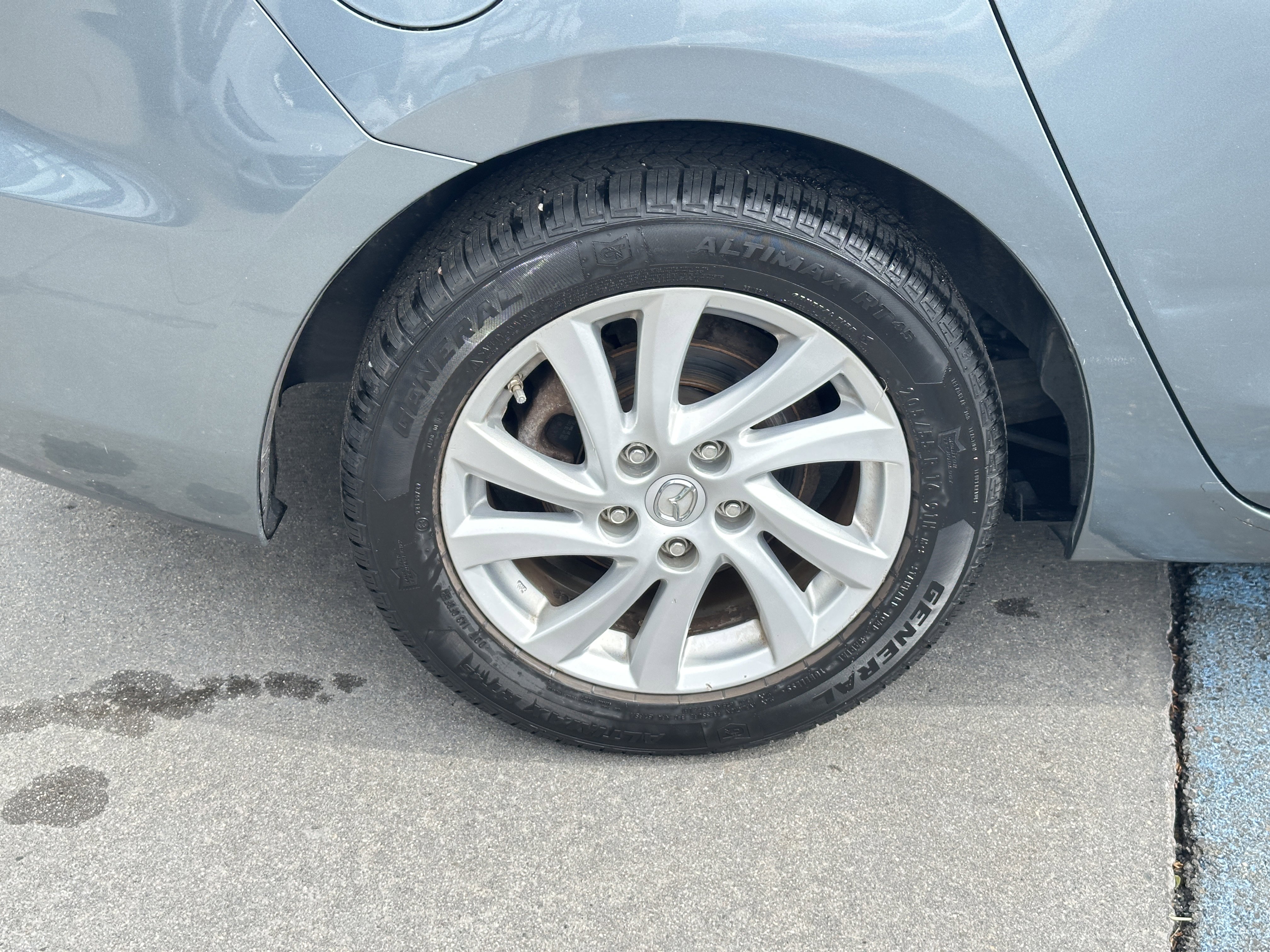 Used 2012 MAZDA MAZDA3 i Touring image 16