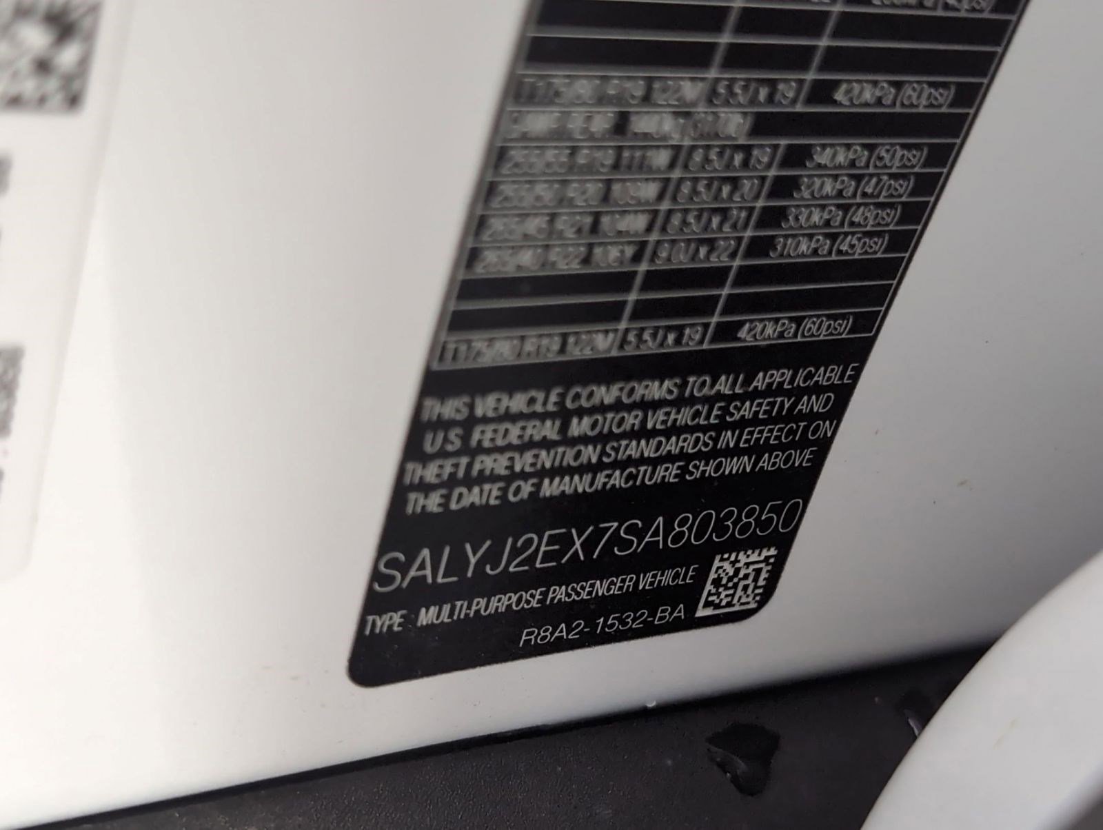 Certified 2025 Land Rover Range Rover Velar S image 18