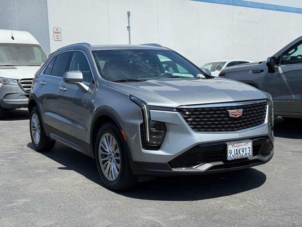 Used 2024 Cadillac XT4 Premium Luxury FWD image 5