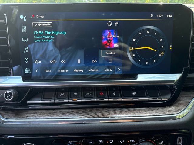 Used 2024 Chevrolet Silverado 1500 LT AWD/4WD image 17