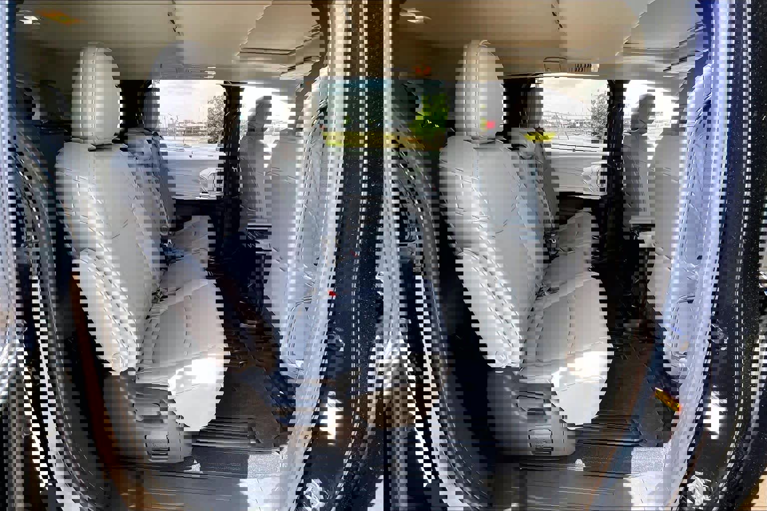 Used 2026 Toyota Sienna XLE image 19