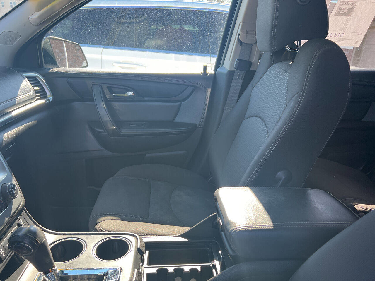 Used 2015 GMC Acadia SLE image 30