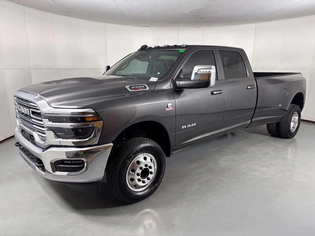New 2027 RAM 3500 Laramie AWD/4WD image 4