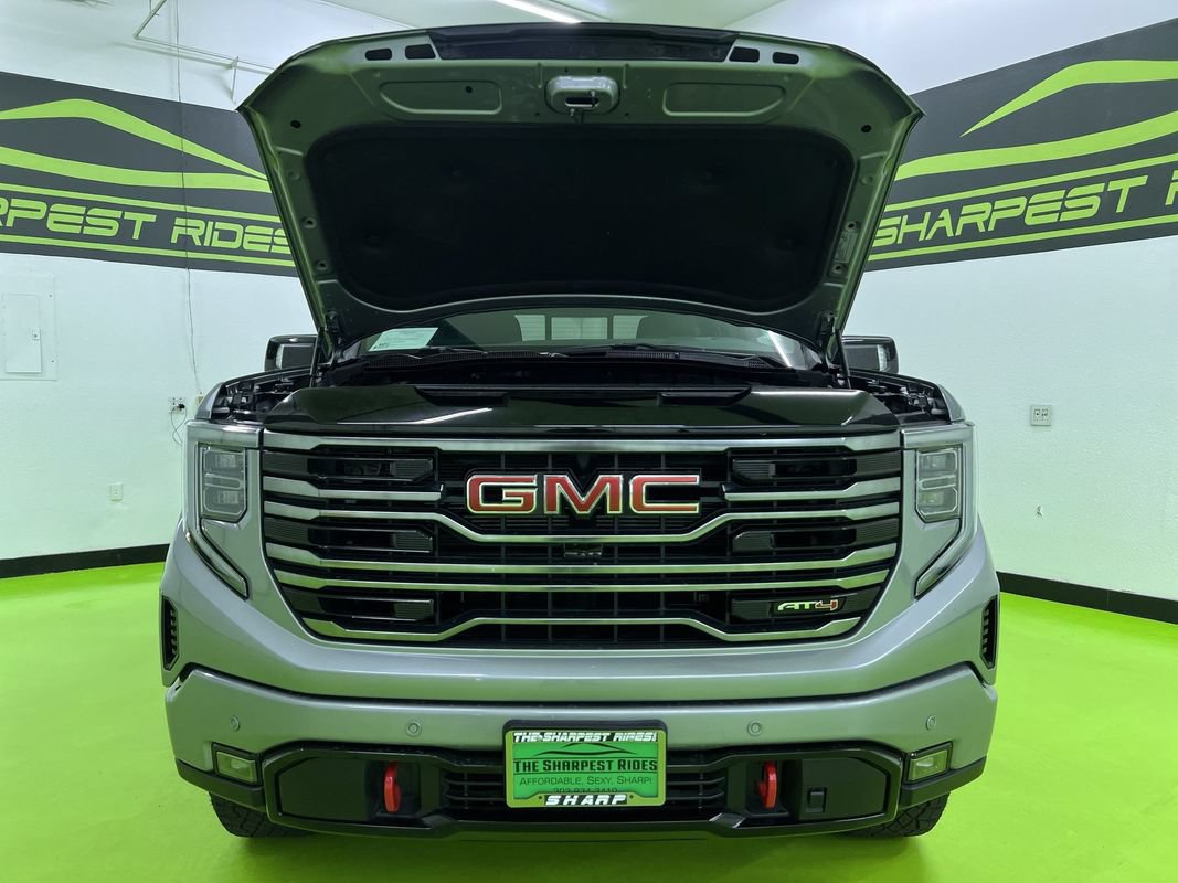 Used 2025 GMC Sierra 1500 AT4 w/ AT4 Premium Package AWD/4WD image 4