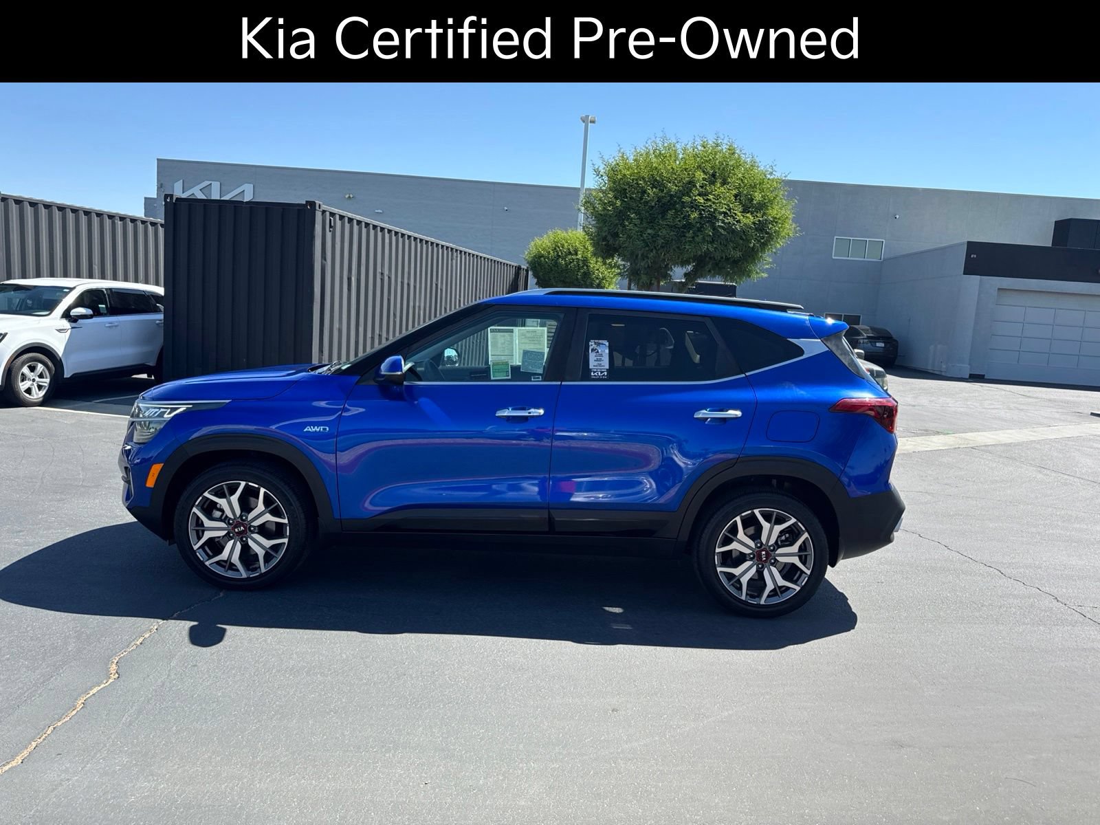 Certified 2021 Kia Seltos SX w/ SX Sunroof Package AWD/4WD image 13