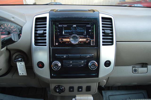 Used 2010 Nissan Frontier SE AWD/4WD image 22