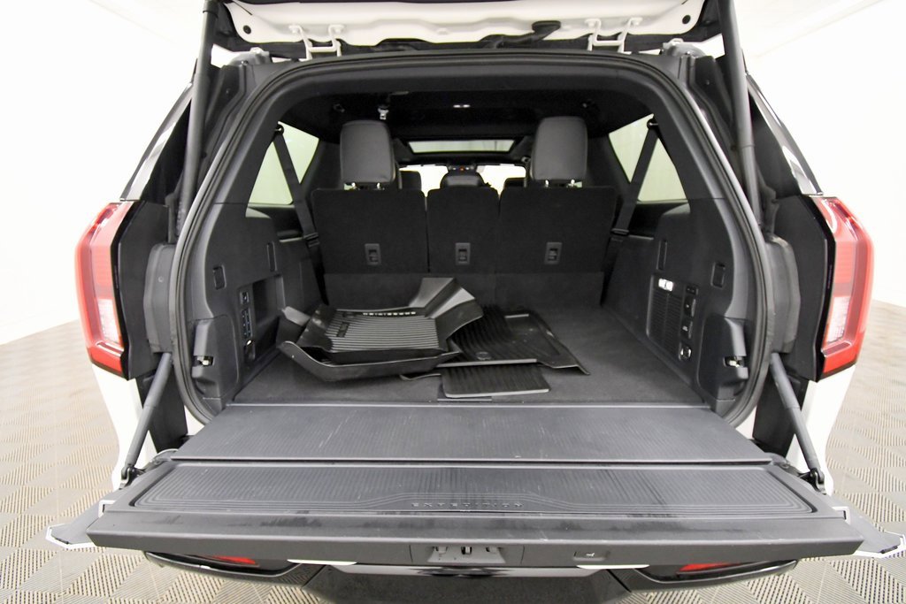 Used 2025 Ford Expedition Max Platinum w/ Stealth Performance Package image 8