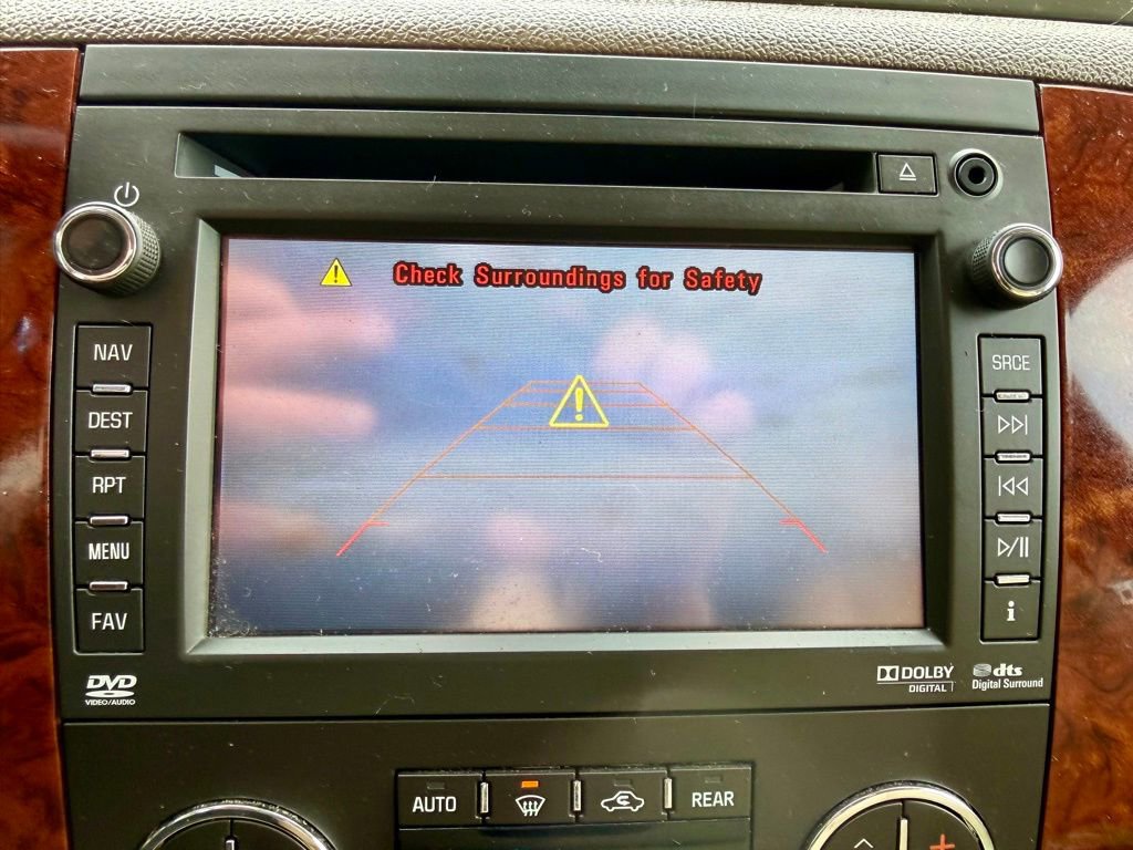 Used 2014 Chevrolet Tahoe LTZ image 34