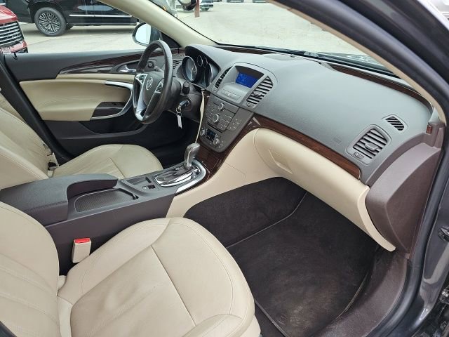 Used 2011 Buick Regal CXL image 29