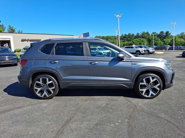 Certified 2023 Volkswagen Taos SEL AWD/4WD image 9