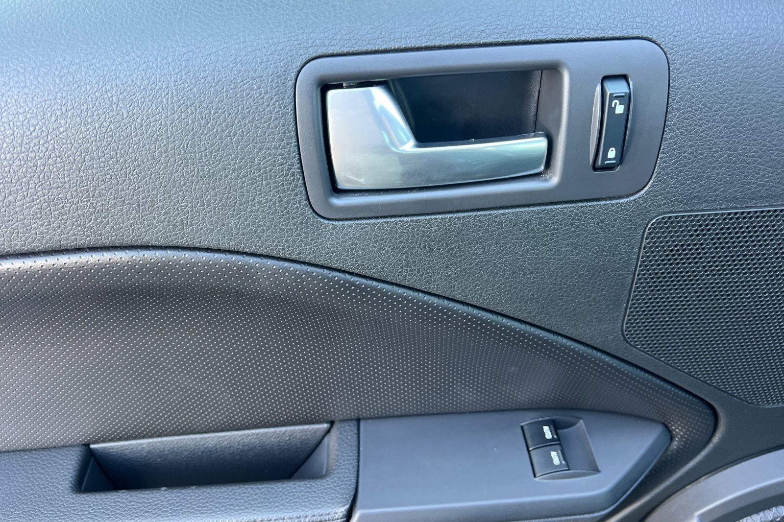 Used 2009 Ford Mustang Shelby GT500 image 11