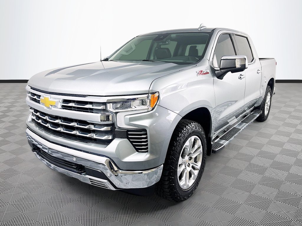 Used 2024 Chevrolet Silverado 1500 LTZ AWD/4WD image 3