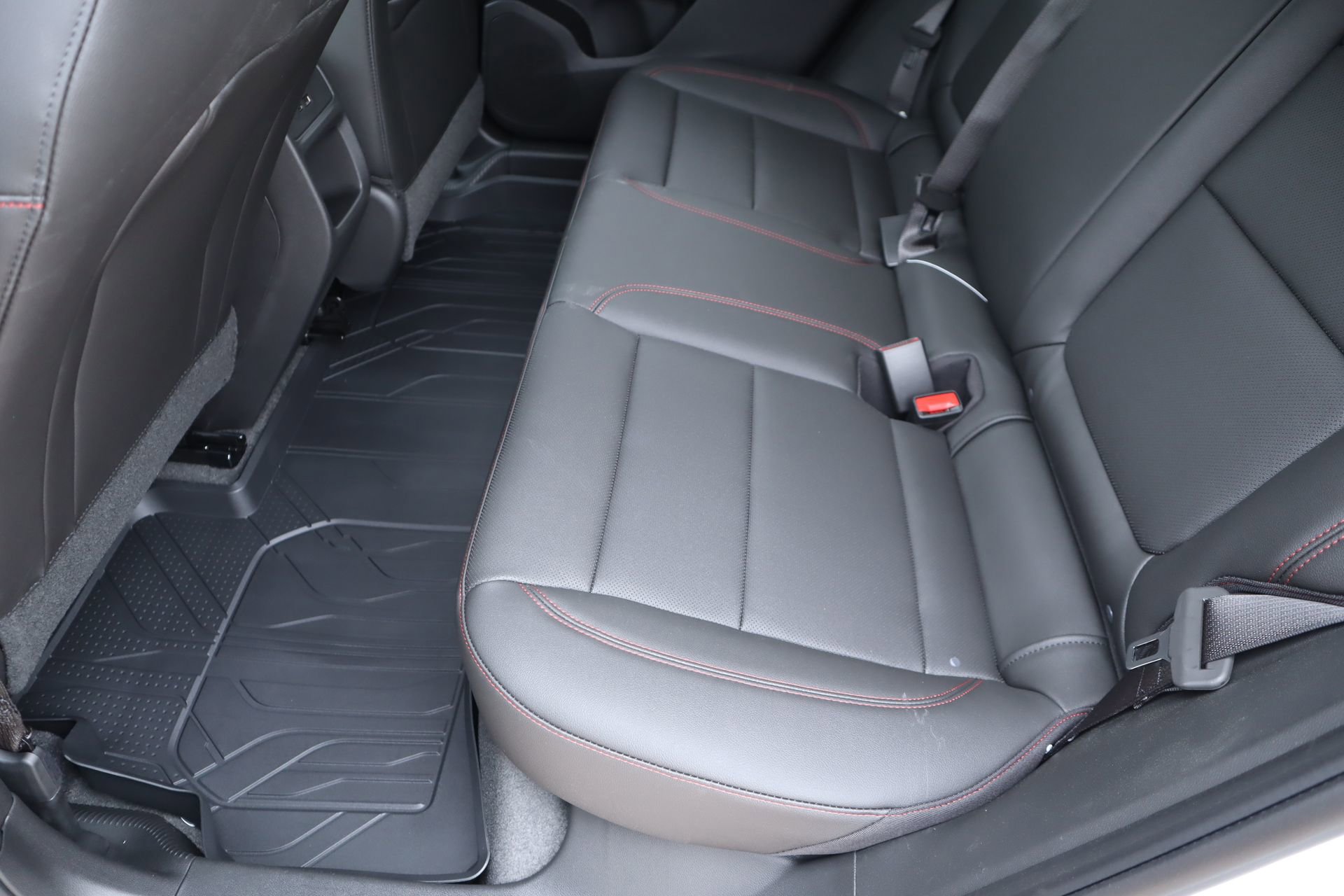 New 2026 Chevrolet Trax RS w/ Sunroof Package FWD image 15