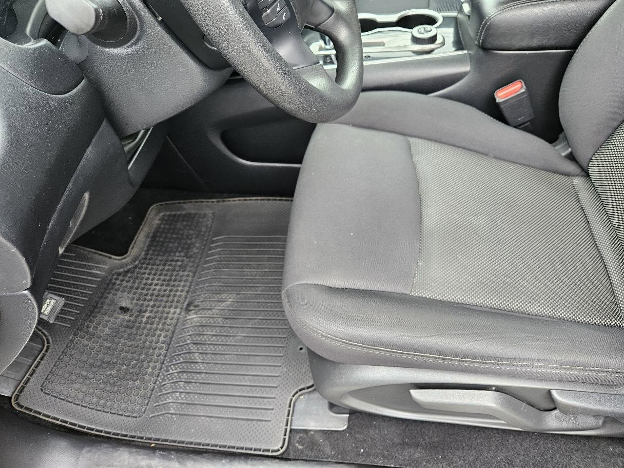 Used 2019 Nissan Pathfinder S AWD/4WD image 14