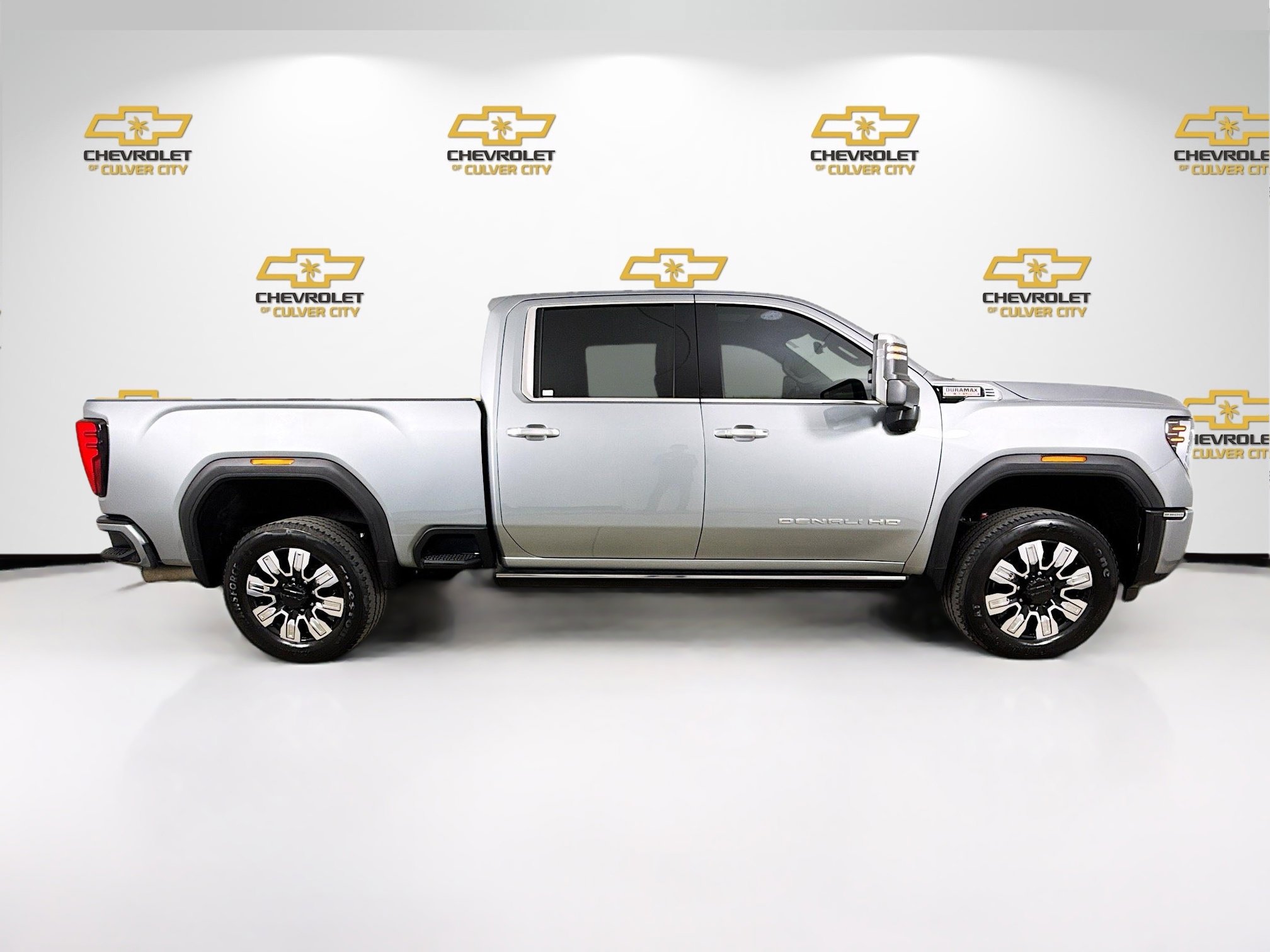 Used 2024 GMC Sierra 2500 Denali w/ Denali Reserve Package image 8