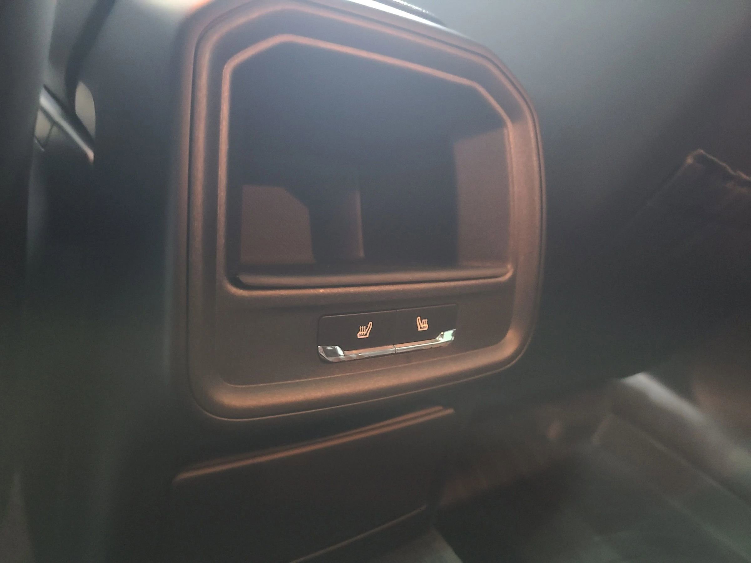 Used 2015 Porsche Macan S w/ Premium Package Plus image 39