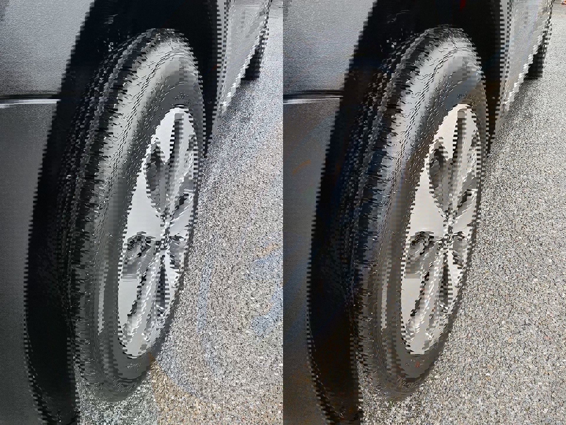 Used 2020 Kia Telluride S w/ S 8 Passenger Seating Package image 19