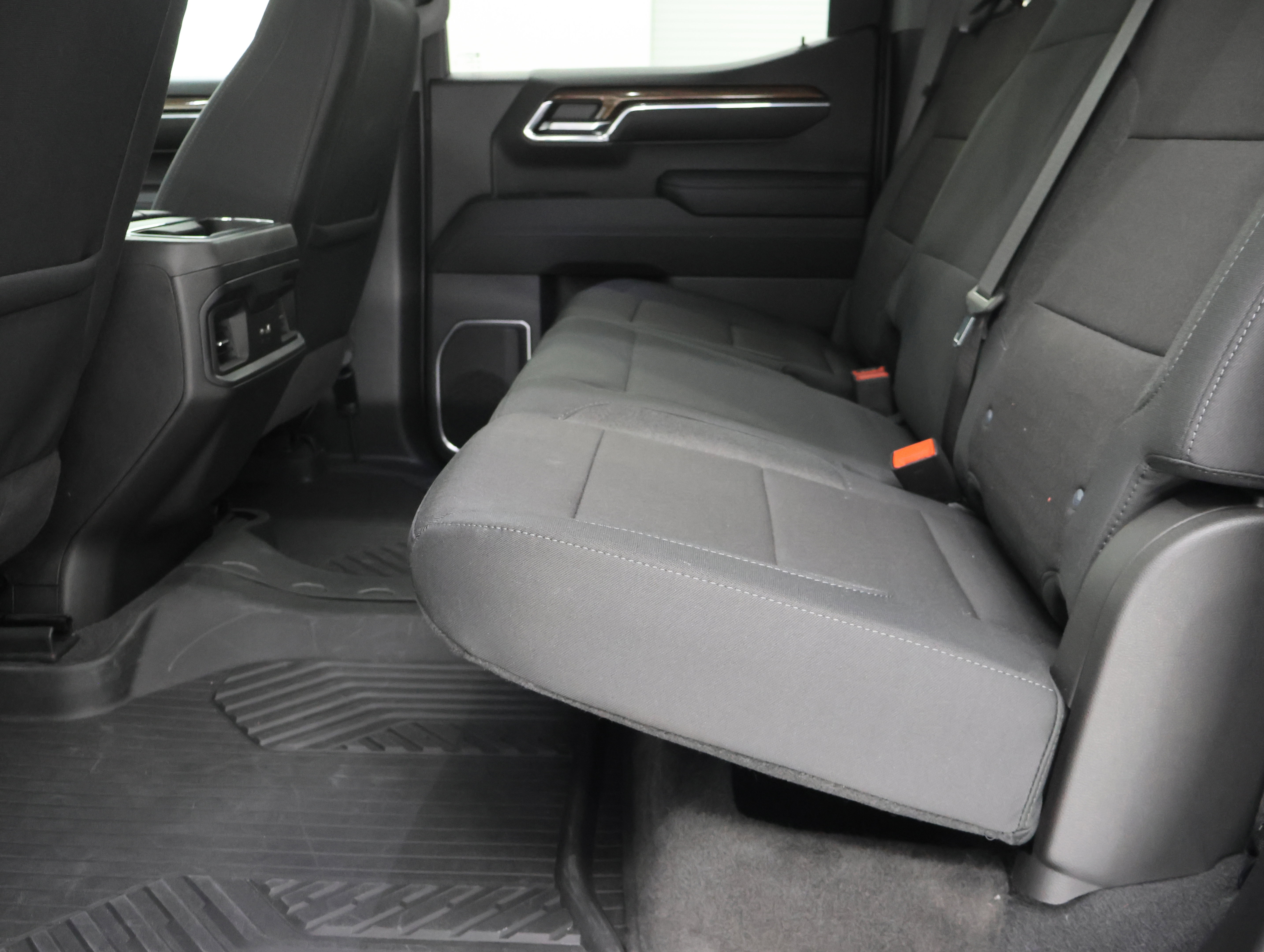 Used 2024 Chevrolet Silverado 1500 RST AWD/4WD image 9