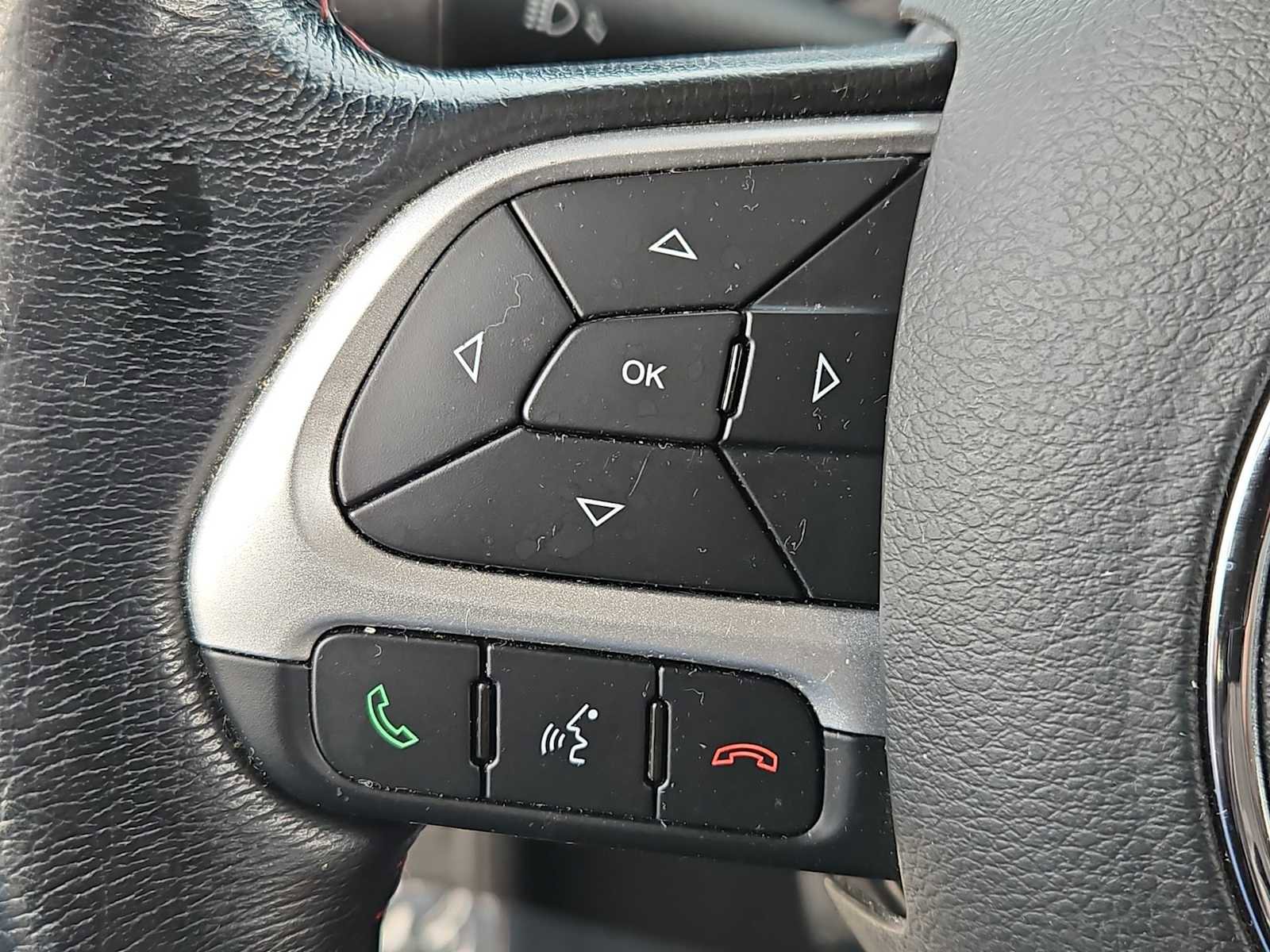 Used 2018 Jeep Renegade Trailhawk w/ Cold Weather Group II image 23