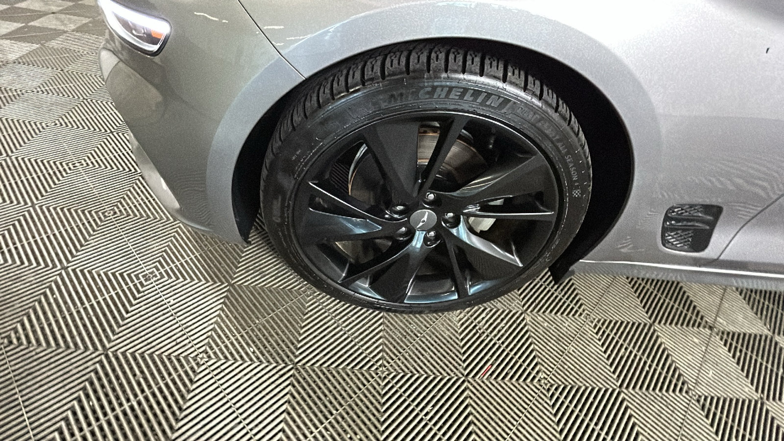 Used 2023 Genesis G70 2.0T w/ Sport Prestige Package RWD image 11