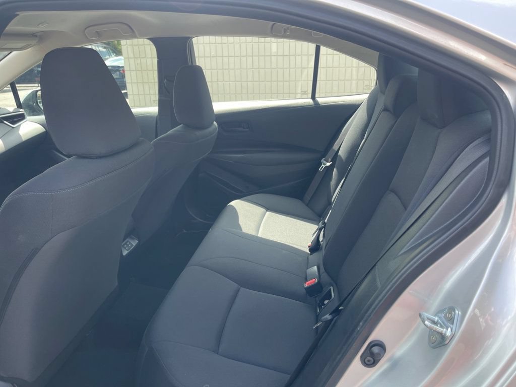 Used 2025 Toyota Corolla LE FWD image 12