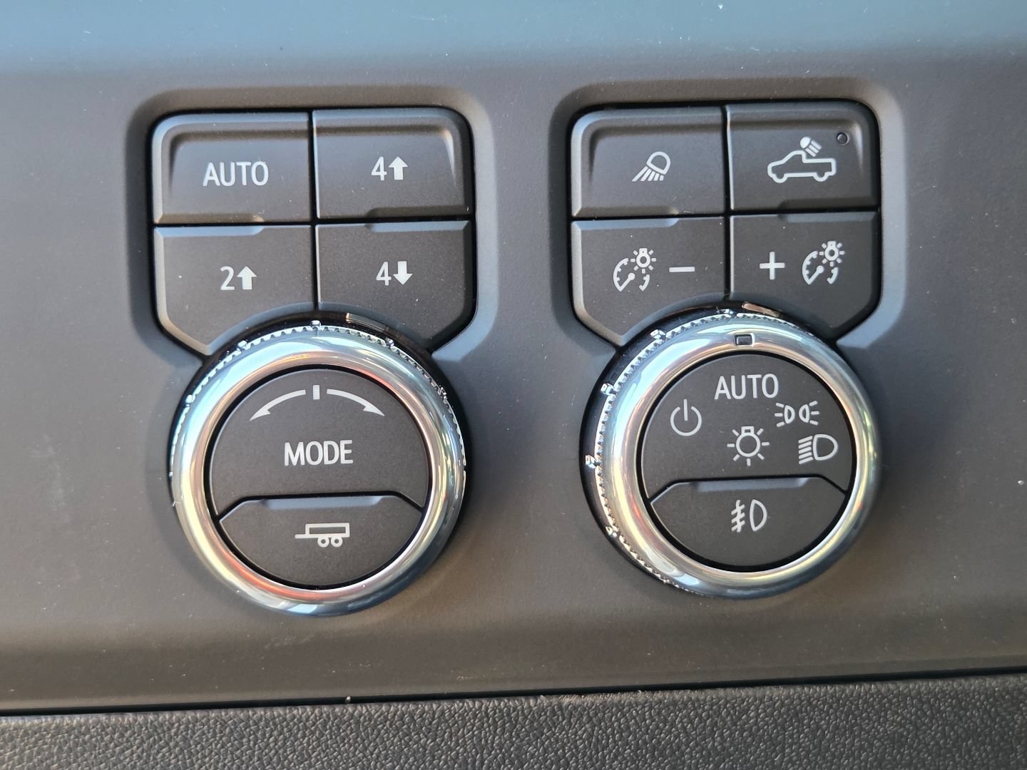 New 2026 GMC Sierra 2500 AT4 w/ AT4 Premium Plus Package AWD/4WD image 33