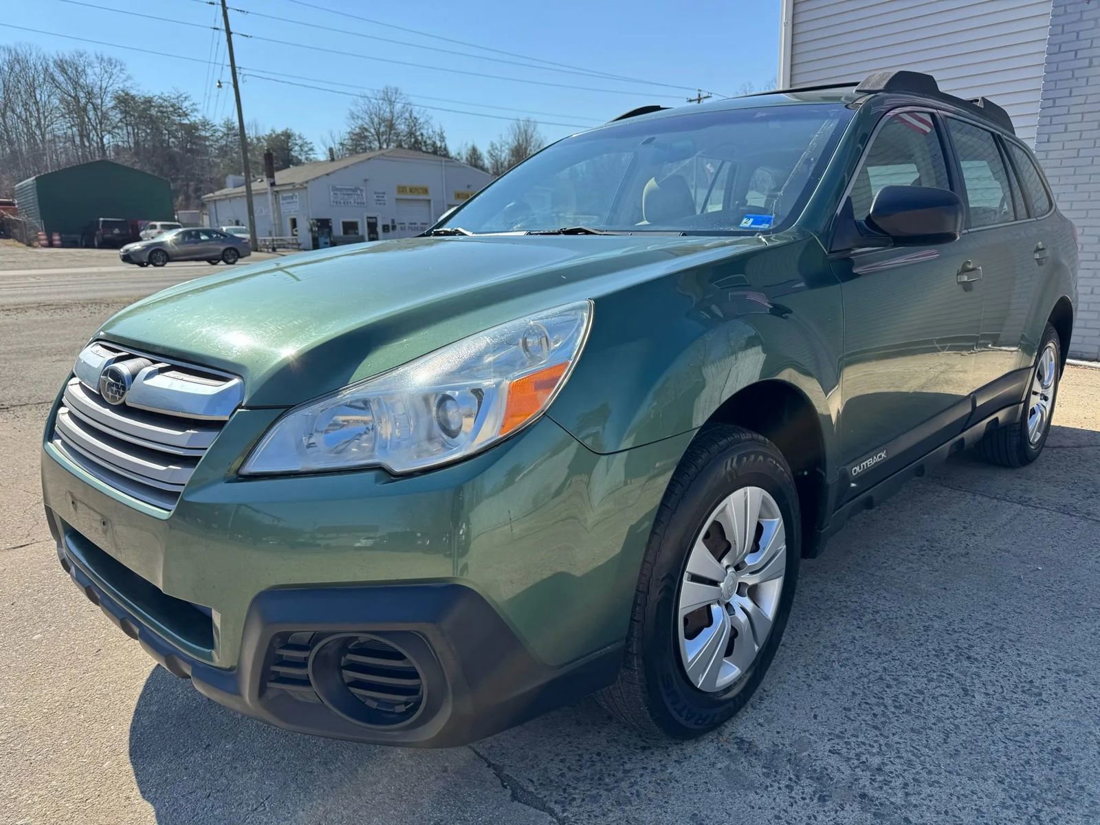 Used 2013 Subaru Outback 2.5i AWD/4WD image 1