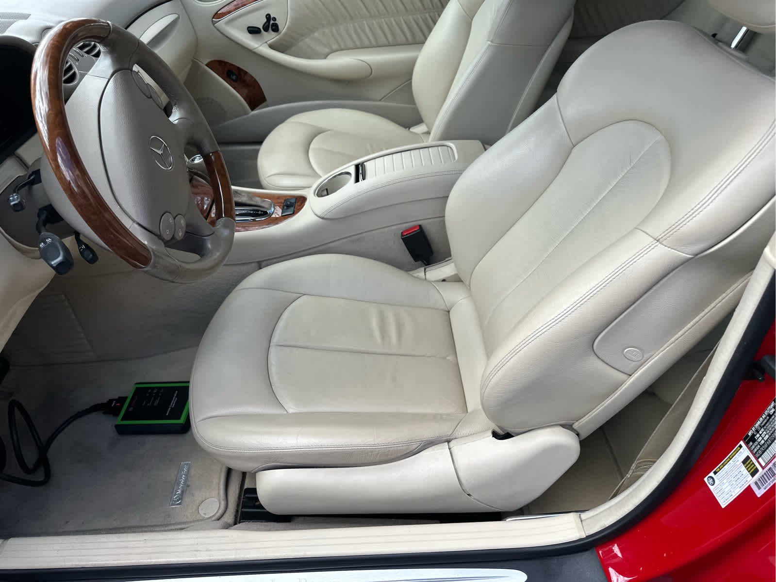 Used 2008 Mercedes-Benz CLK 350 Cabriolet image 3