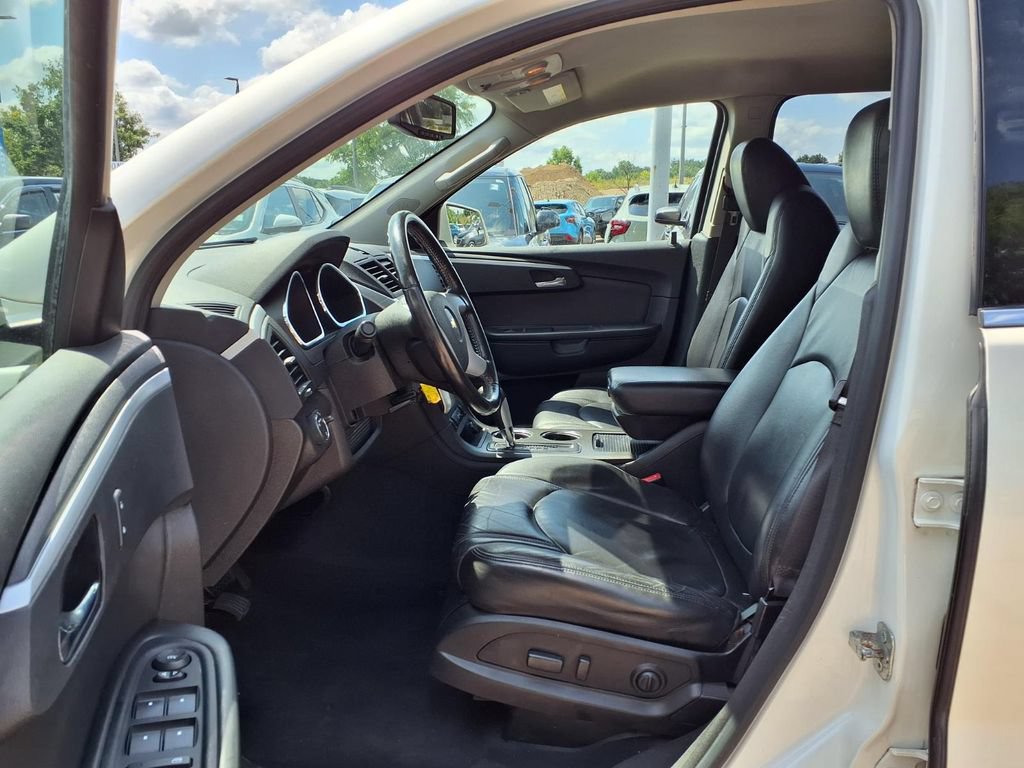 Used 2012 Chevrolet Traverse LT FWD image 12