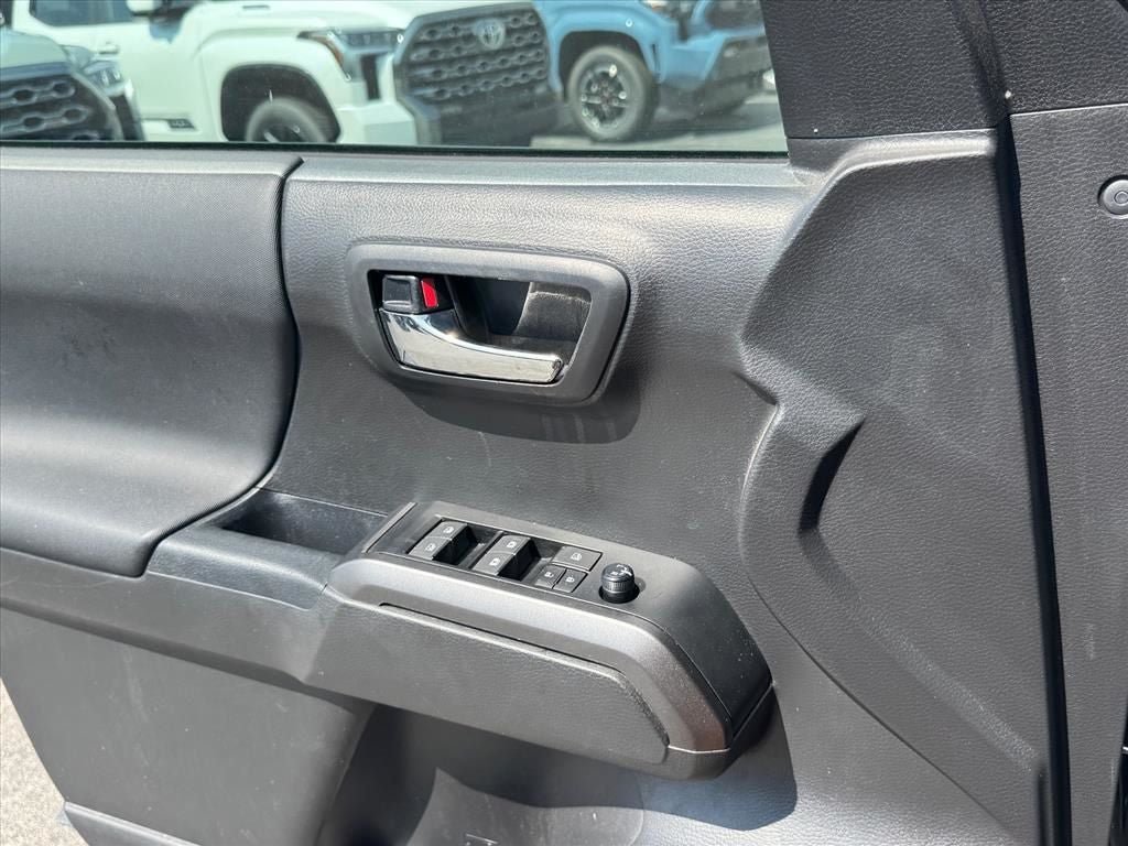 Used 2023 Toyota Tacoma TRD Off-Road AWD/4WD image 21