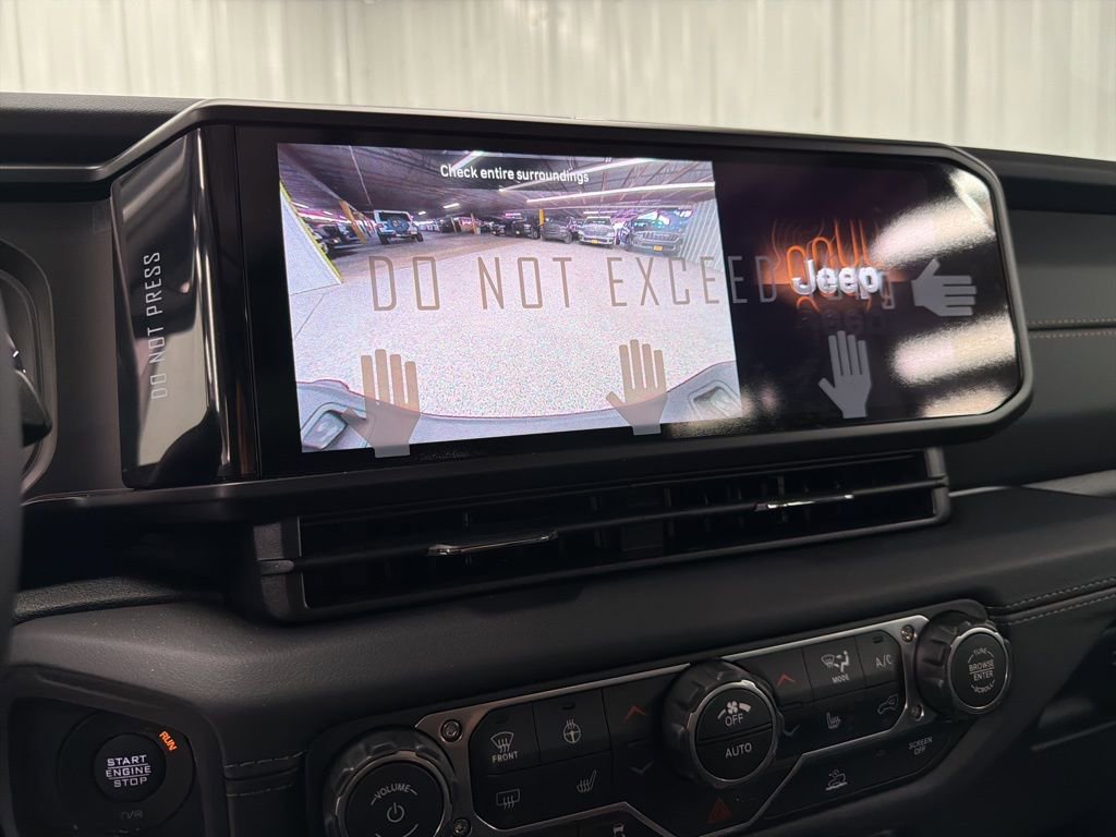 New 2026 Jeep Gladiator Sport image 20