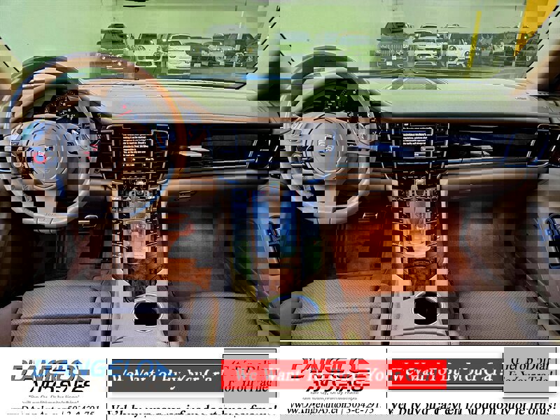 Used 2012 Porsche Panamera w/ Premium Pkg image 16