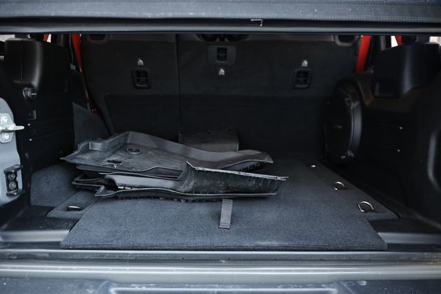 Used 2020 Jeep Wrangler Unlimited Rubicon w/ Quick Order Package 28Y Recon image 29