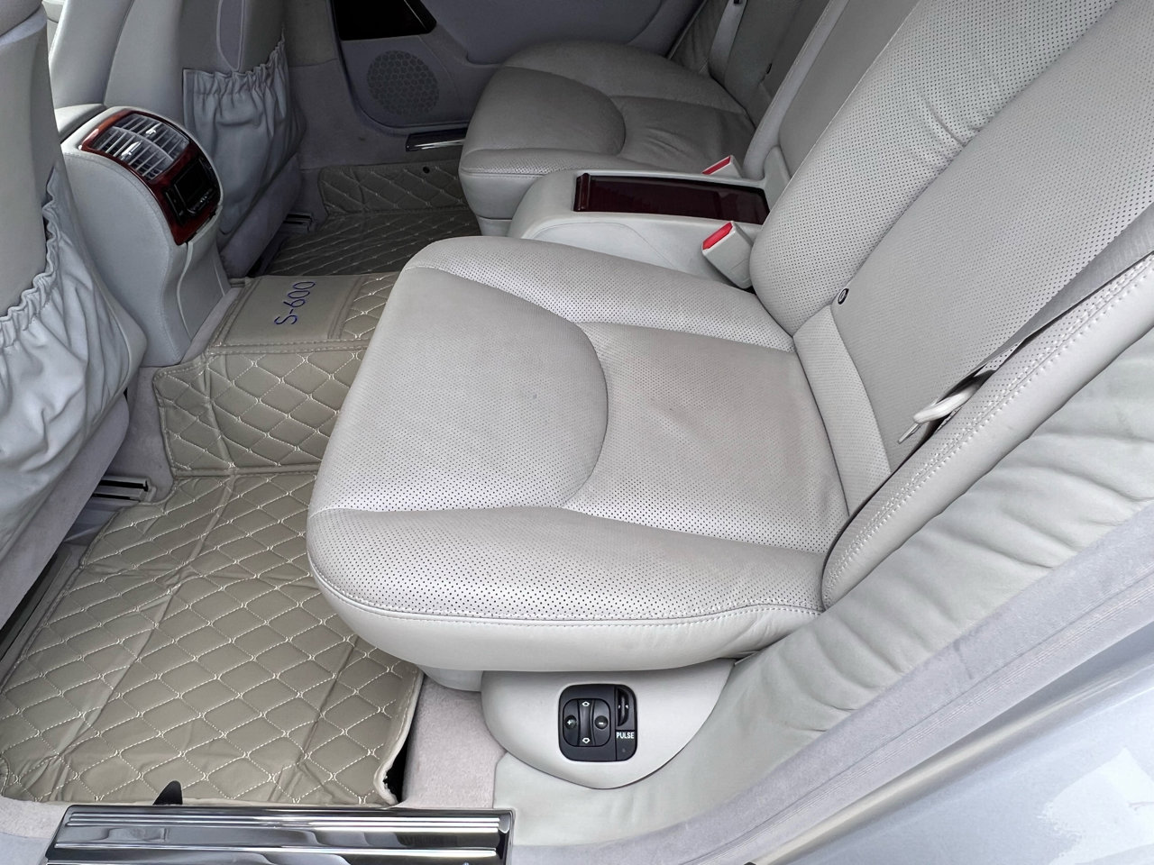 Used 2005 Mercedes-Benz S 600 image 46