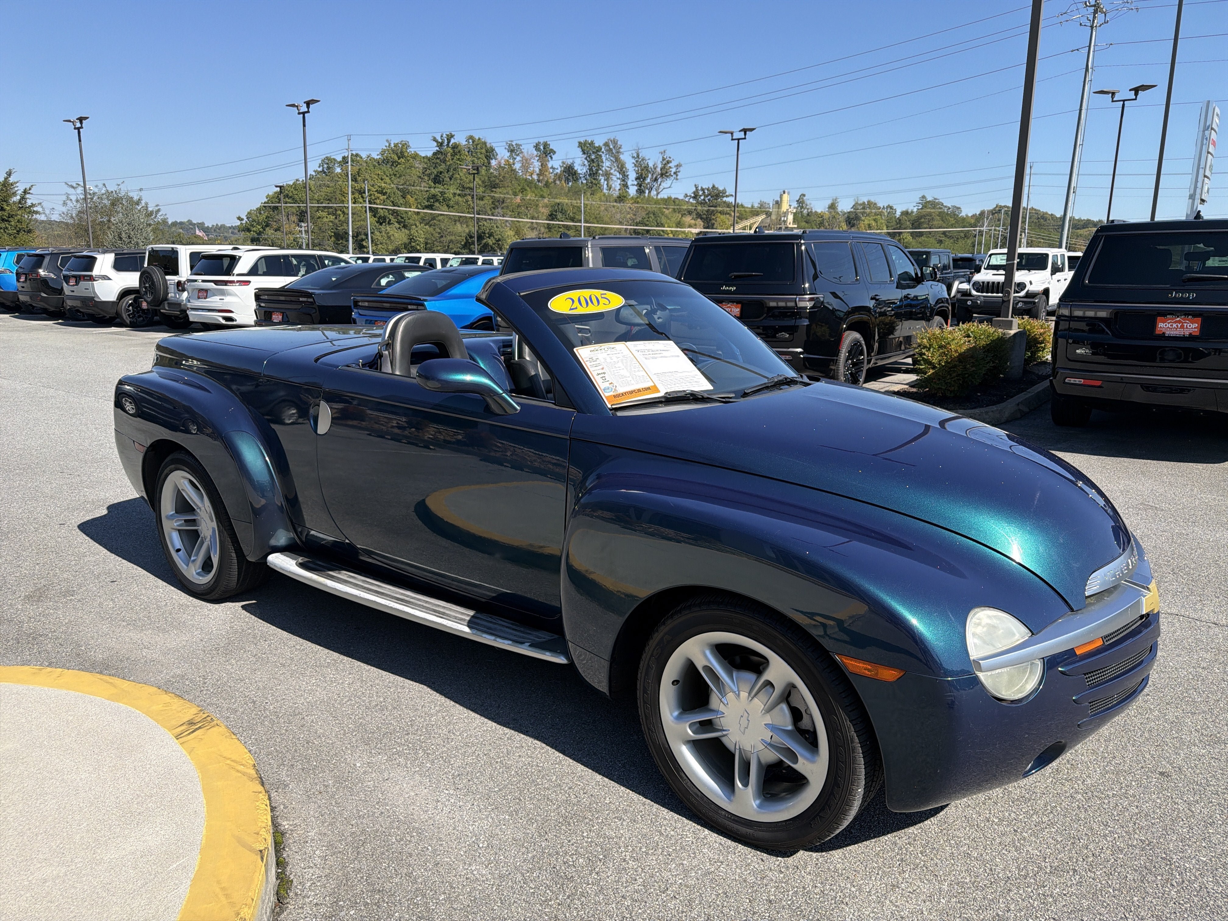 Used 2005 Chevrolet SSR w/ Preferred Equipment Group RWD image 21
