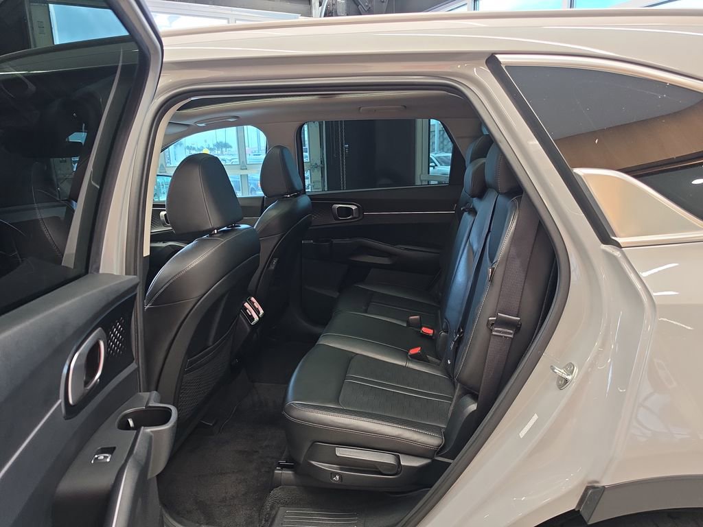 Certified 2024 Kia Sorento S w/ Panoramic Sunroof Package FWD image 36