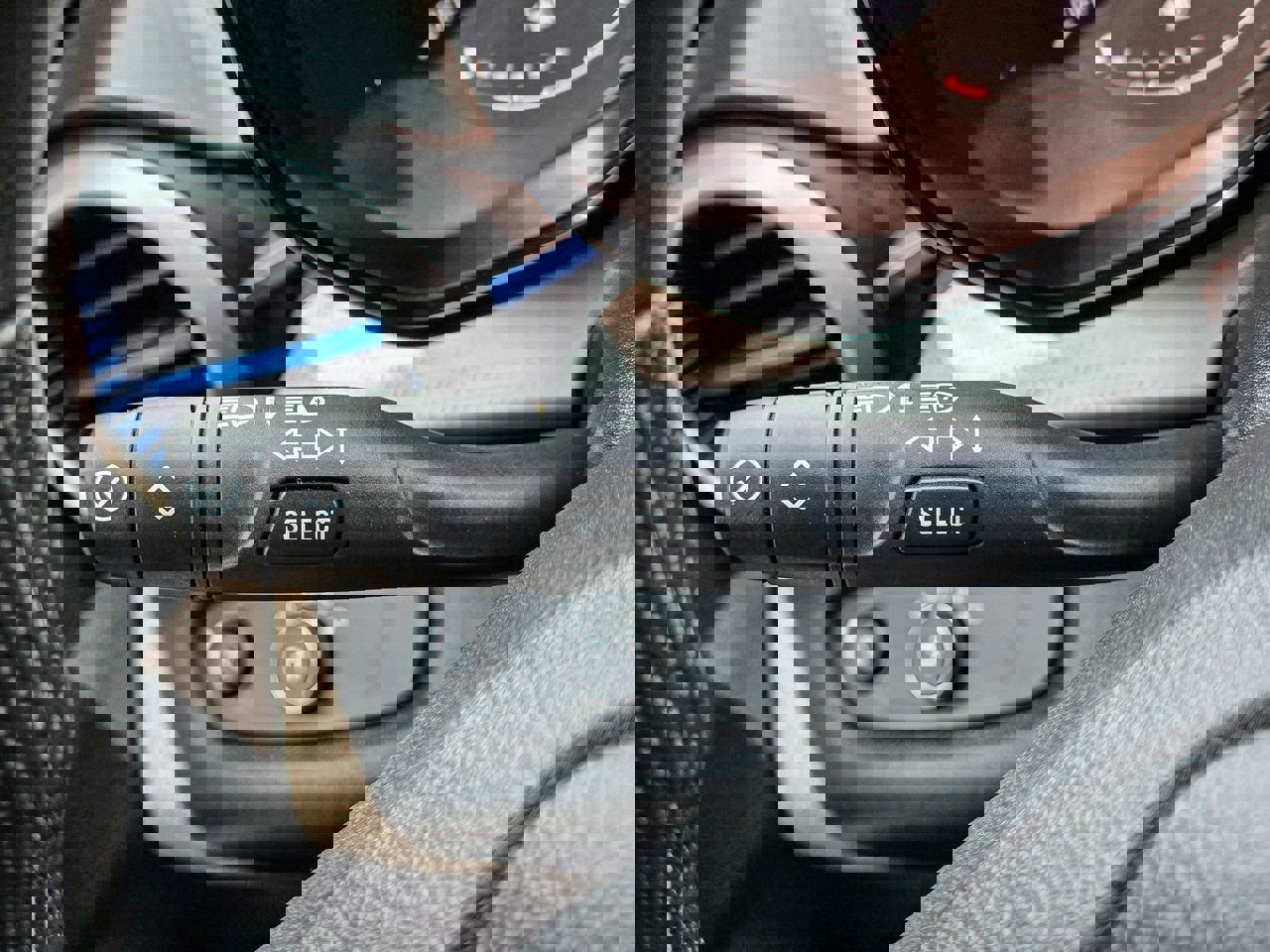 Used 2024 Chevrolet Trax LS w/ LS Convenience Package FWD image 20