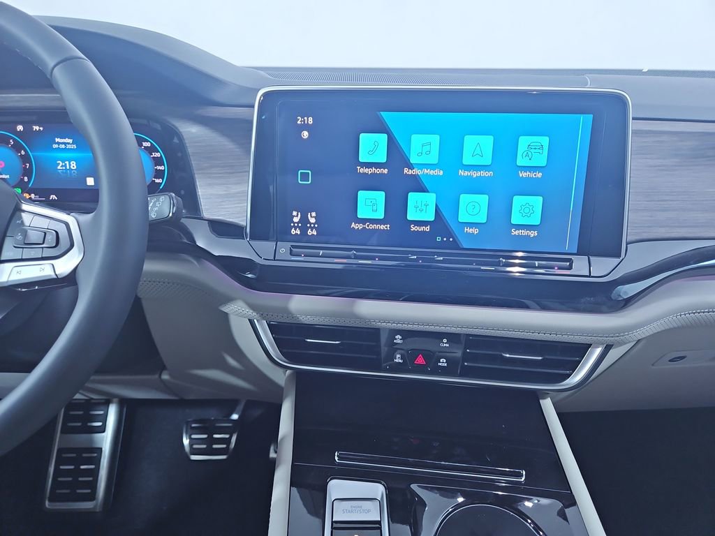 New 2026 Volkswagen Atlas SEL Premium R-Line image 17